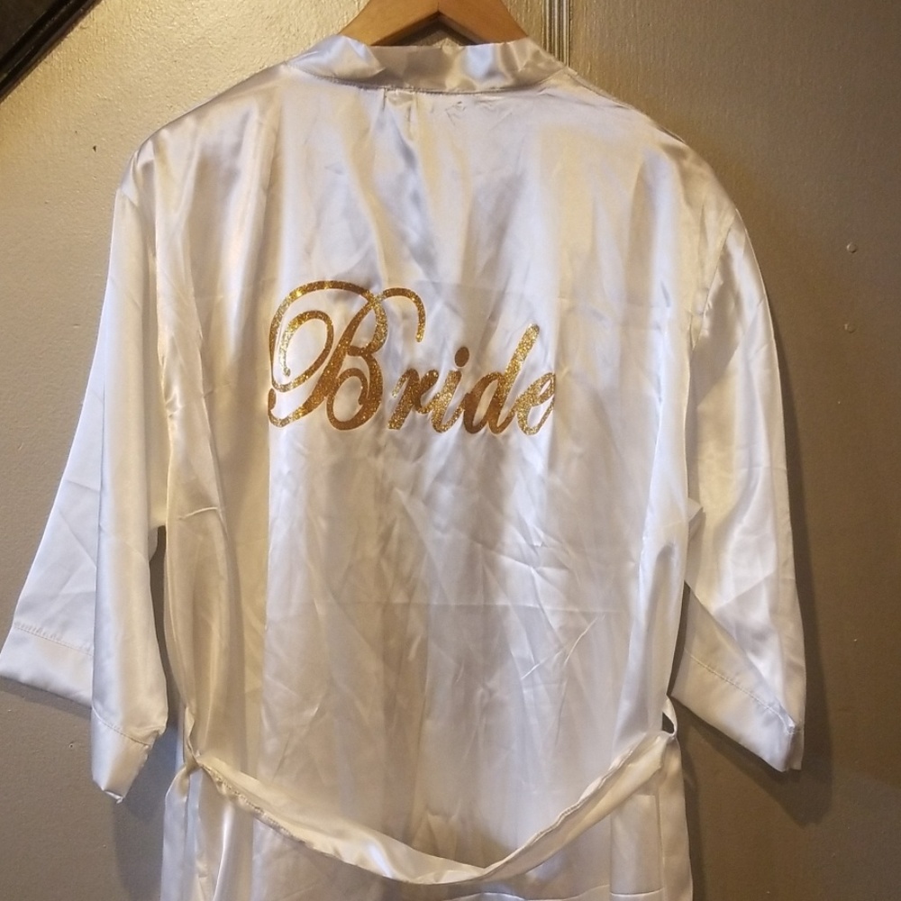 Bride Robe - Picture 4 of 5
